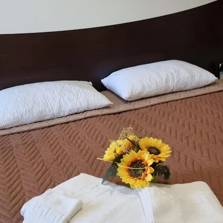 La Perla Bed & Breakfast